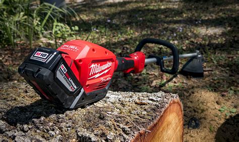 I started it up and goosed the throttle and instantly felt a strange vibration. . Milwaukee tool weed wacker